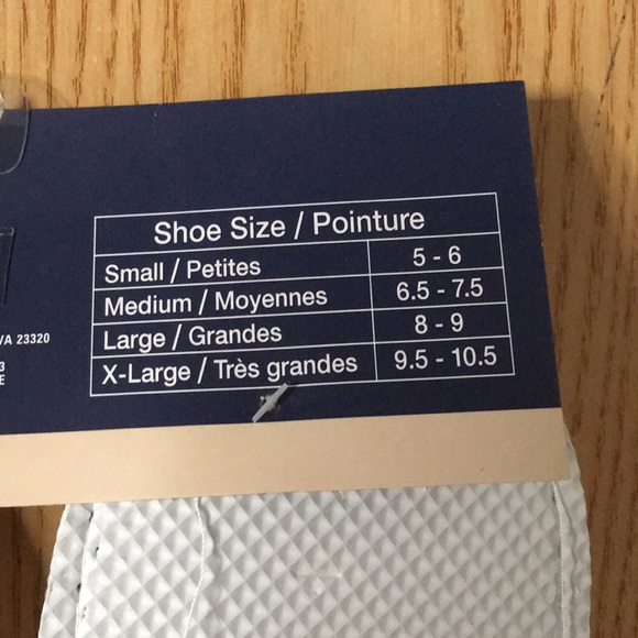 New 6pc Travel Bundle Slippers Medium 6.5-7.5 & Travel Toiletries Bag&Cotainers - Picture 4 of 8